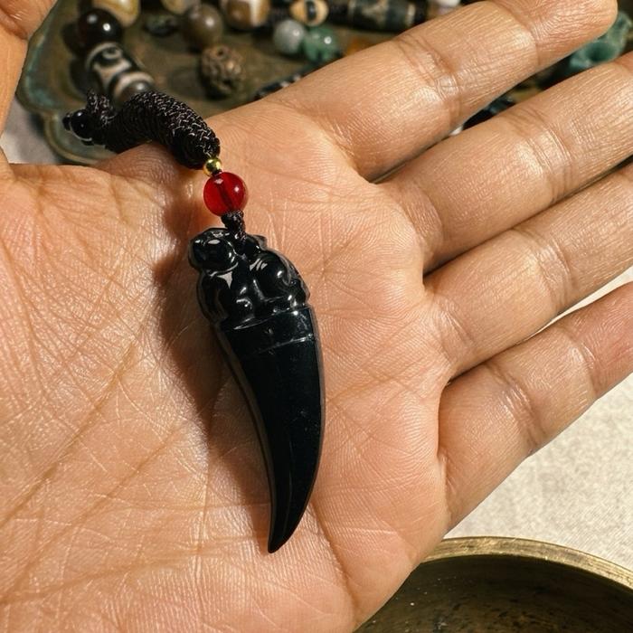 Liontin Black Jadeite Dragon Fang dengan Pixiu - Gambar 8