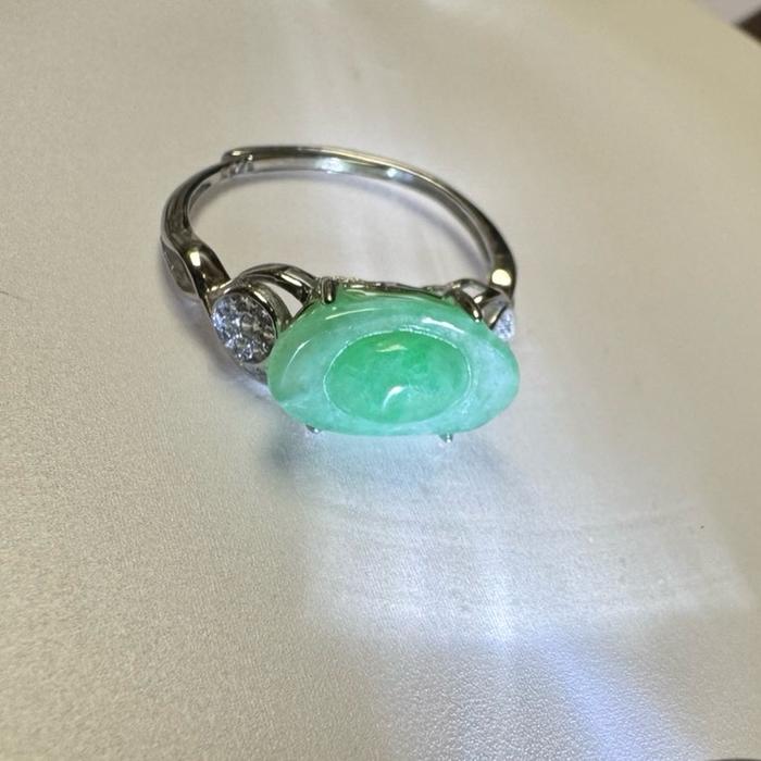 Cincin Giok Burma – Carving Uang Kerajaan Green Apple - Gambar 3