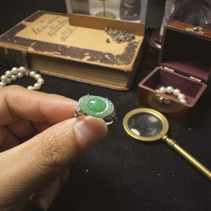 Cincin Giok Burma – Carving Uang Kerajaan Green Apple - Gambar 6