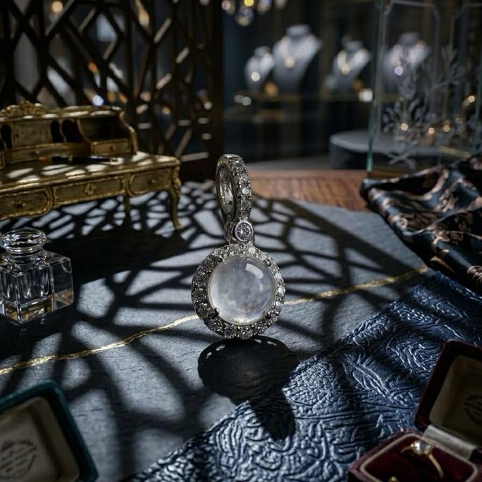 Liontin Giok Jadeite Burma Type A Transparansi Tinggi – Sejernih Es Kutub - Gambar 6