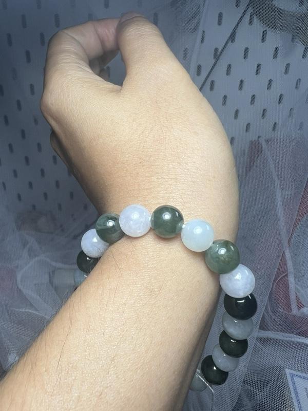 Gelang Giok Burma – Keseimbangan Elegan Dua Warna - Gambar 7