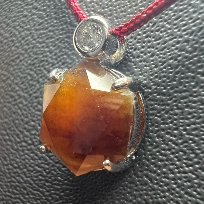 Liontin Yellow Jade Burma Cutting Diamond dengan Silver 925 - Gambar 6