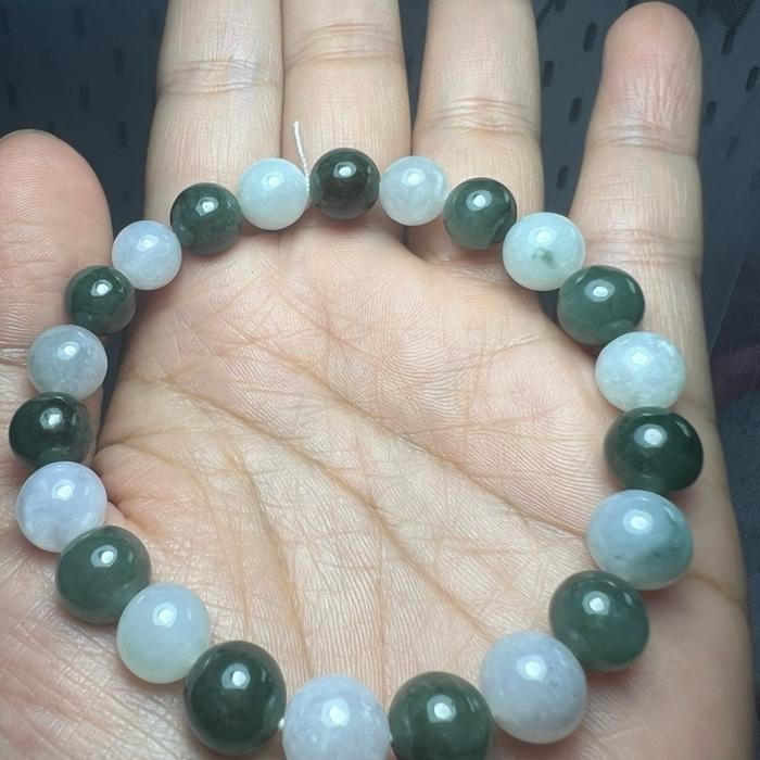 Gelang Giok Burma – Keseimbangan Elegan Dua Warna - Gambar 5