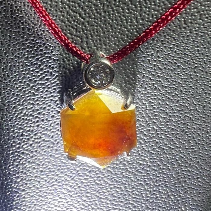 Liontin Yellow Jade Burma Cutting Diamond dengan Silver 925 - Gambar 4
