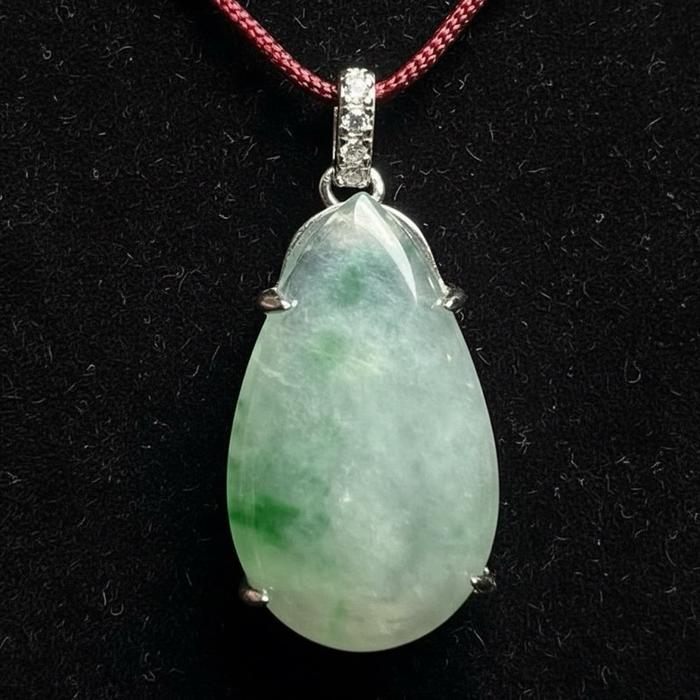 Liontin Burma Jade Tear Drop Floating Green dengan Silver 925 - Gambar 6