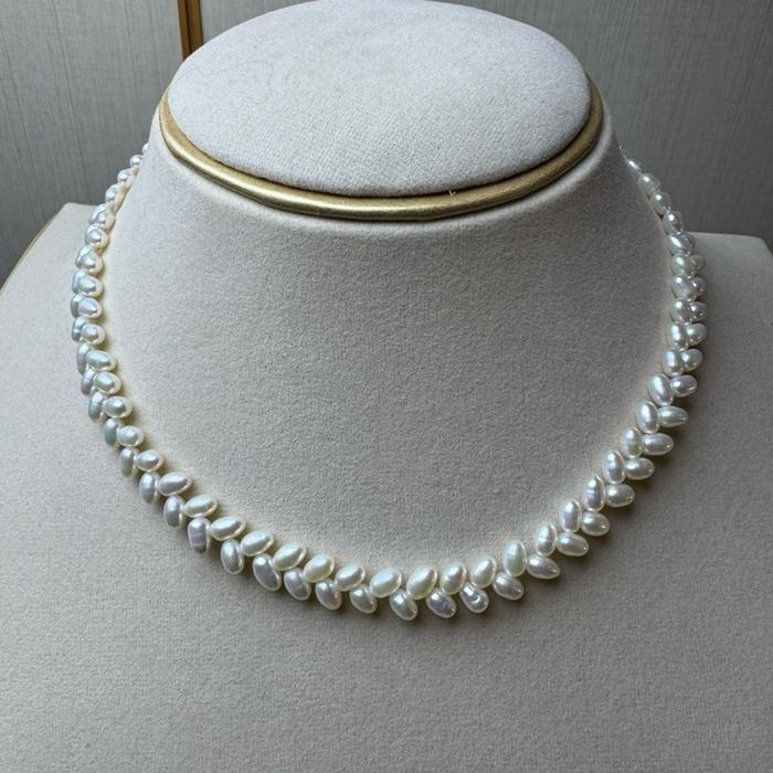 Crysjade Kalung Mutiara Rice Shape White Edition Asli Air Tawar dari Zhuji Zhejiang China dengan Luster Elegan dan Bentuk Oval Memanjang untuk Berbagai Kesempatan - Gambar 6