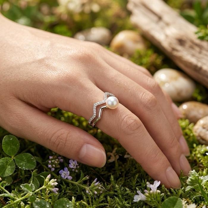 Cincin Mutiara Asli Air Tawar Rainbow Luster – Silver 925 Adjustable Cincin mutiara asli air tawar dengan Rainbow Luster yang memancarkan pantulan warna-warni alami saat terkena cahaya. - Gambar 3