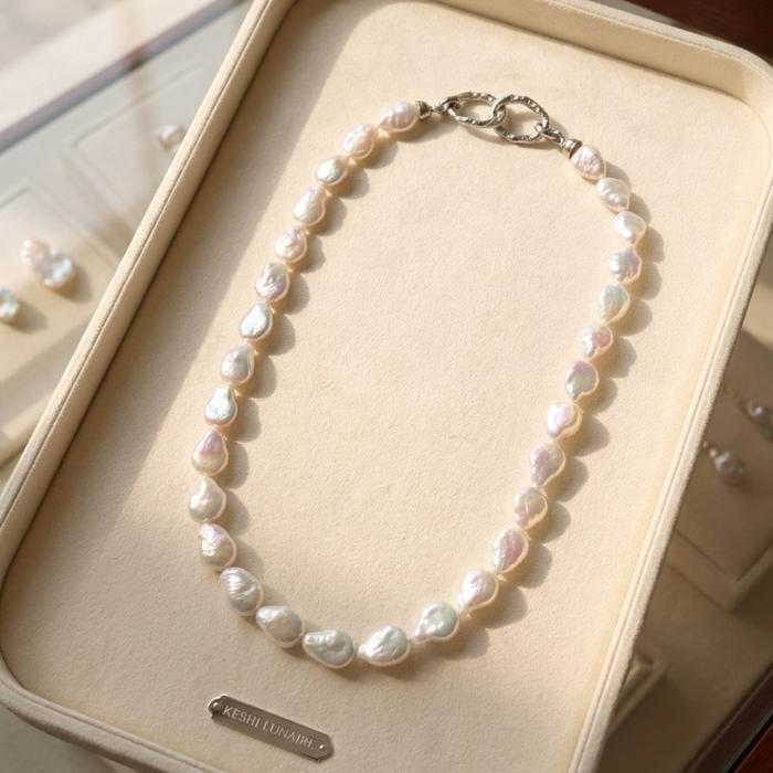 Crysjade Kalung Mutiara Asli Air Tawar Teardrop Baroque Rainbow Luster Batch 2 Mutiara Natural 10,8 mm dengan Luster Warna Indah untuk Acara Formal dan Kasual - Gambar 2