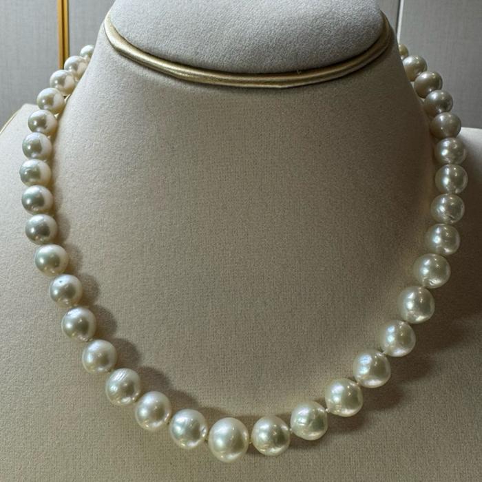 Crysjade Kalung Mutiara Asli Air Tawar Batch 2 Cream Color Graduated Pearl High Luster 8,2-11,1 mm 44 cm Zhuji Zhejiang China - Gambar 7